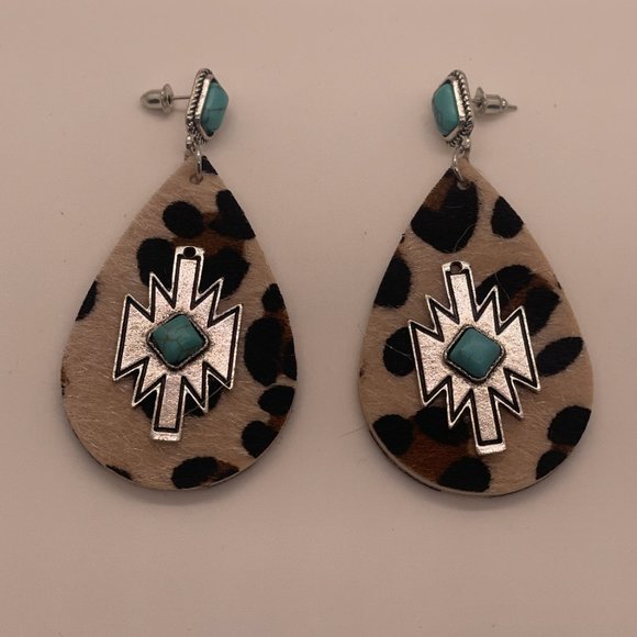⭐️❤️ FREE Turquoise Faux Aztec Boho Peasant Hipster Leopard Cheetah Earrings - Picture 6 of 8